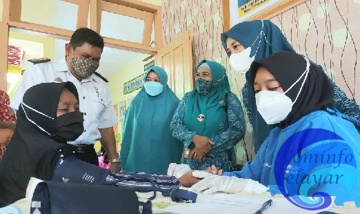 Ketua TP. PKK Selayar Pantau Kebut Vaksin COVID-19 Serentak 