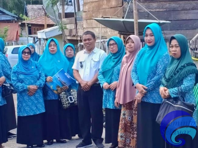 PKK Peduli Selayar Salurkan Bantuan Untuk Korban Kebakaran di Palemba Timur