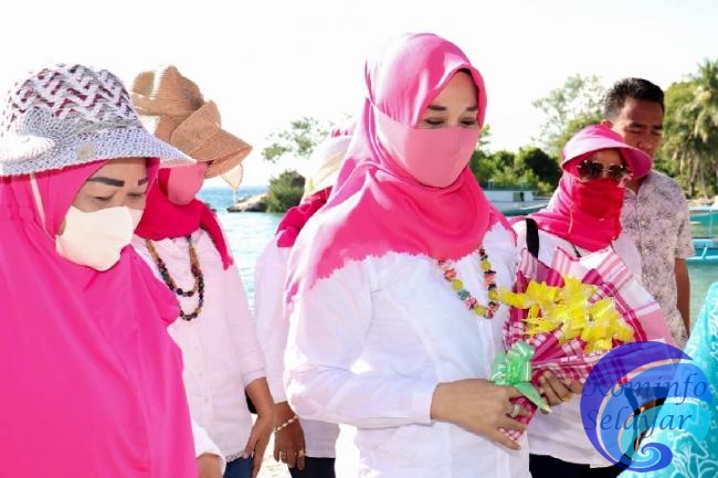 Ketua TP PKK Kepulauan Selayar Lakukan Penilaian dan Pembinaan di Desa Bahuluang