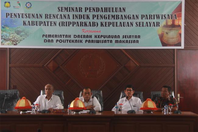 Dispar Selayar Gandeng Politeknik Pariwasata Makassar Gelar Seminar Penyusunan RIPPARKAB