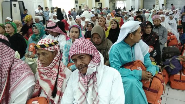 Alhamdulillah..! Jemaah Haji Kabupaten Kepulauan Selayar Tiba Dengan Selamat di Tanah Air