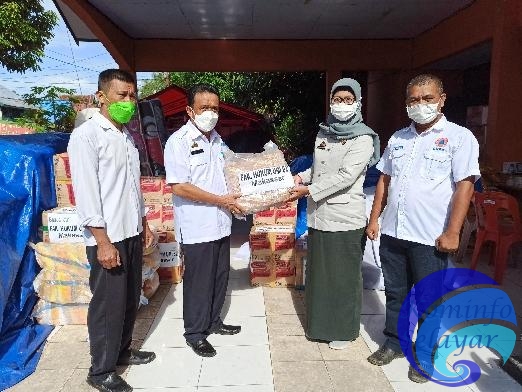 Alumni Fakultas Hukum UMI Makassar Serahkan Bantuan untuk Korban Gempa Selayar