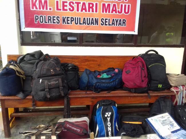 POLRES  KEPULAUAN SELAYAR  RILIS  RATUSAN  BARANG  KORBAN YANG  BERHASIL  DIAMANKAN