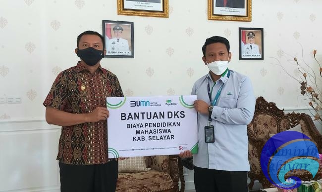 Diterima Bupati Basli Ali, PT. Pegadaian serahkan bantuan DKS bagi Mahasiswa S2