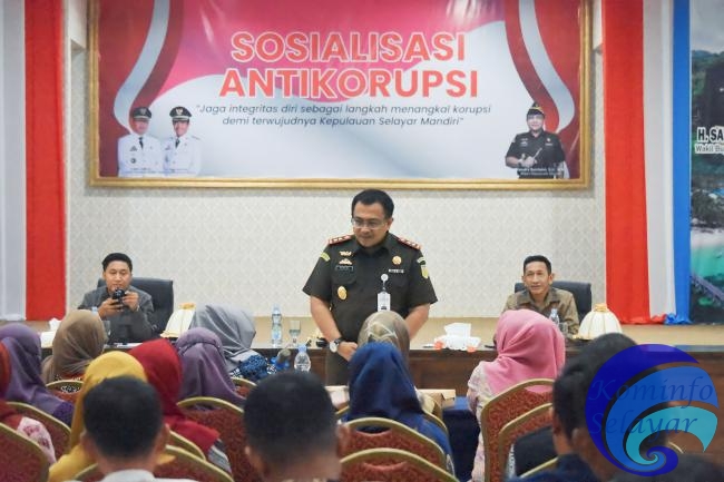 Kajari Selayar Imbau Para Kades Jadi Panutan bagi Masyarakatnya