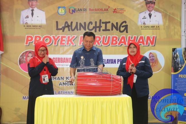 3launching.jpg