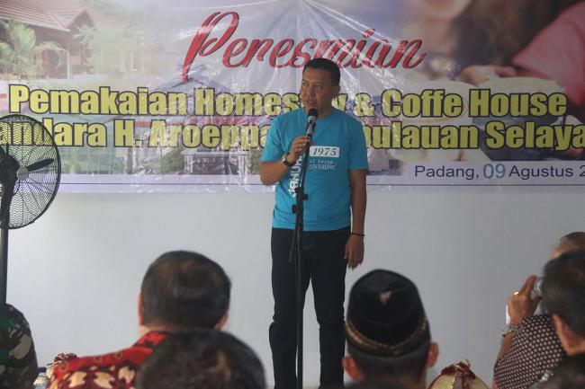 Bupati Kepulauan Selayar Resmikan Pemanfaatan Homestay di Bandara H. Aroeppala