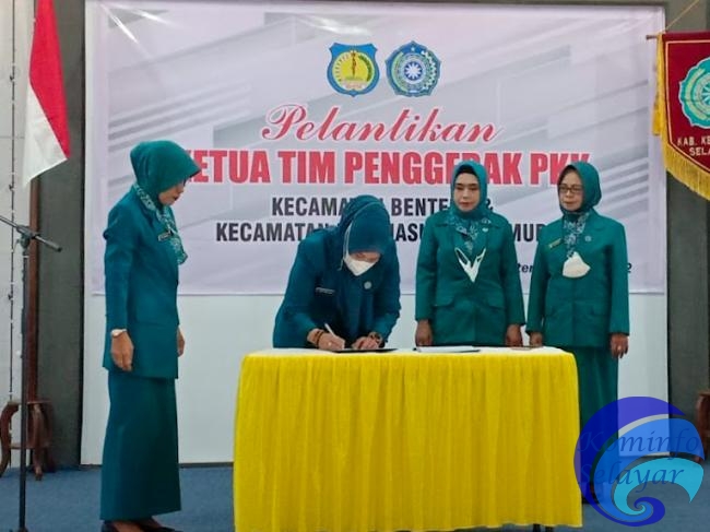 Ketua TP PKK Kecamatan Benteng dan Pasimasunggu Timur Dilantik, Berikut Arahan Musrifah Basli