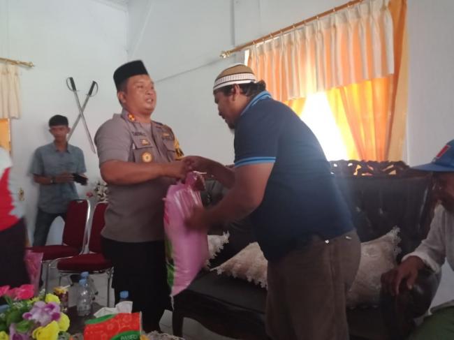 Jumat Berbagi, Kapolres Kepulauan Selayar, Undang Penyandang Disabilitas dan Warga Kurang Mampu