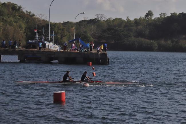 Atlet Dayung Selayar Double Rowing 1000 Meter Putra Putri Melaju ke Final