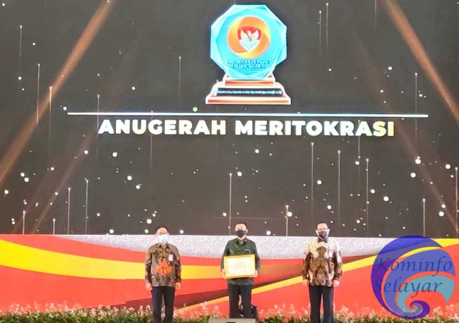 Bupati Basli Ali raih Anugerah Meritokrasi  2021 dari KASN