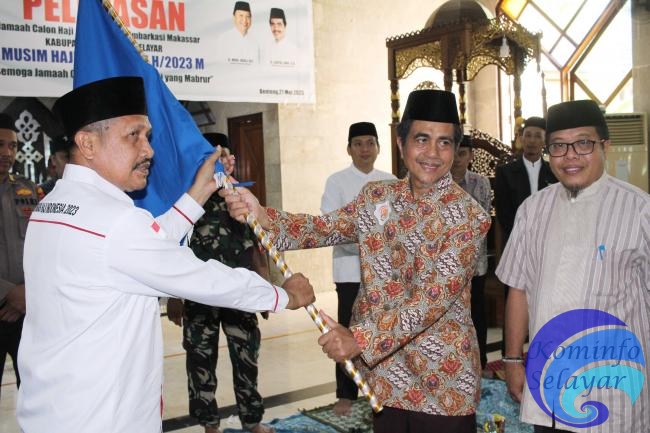 109 JCH Selayar Dilepas Menuju Asrama Haji Embarkasi Makassar