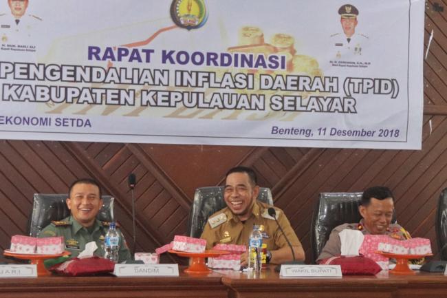Jelang Natal dan Tahun Baru, Wabup Kepulauan Selayar Ingatkan Jangan Ada Permainan Harga