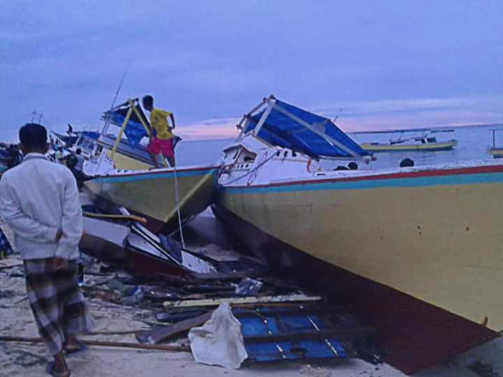 Pasca Gelombang Pasang di Wilayah Kecamatan Takabonerate, Bantuan Mulai Didistribusikan