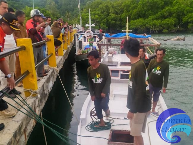 Korban Selamat KLM Kasman Indah 06 Akhirnya Tiba di Daratan Pulau Selayar
