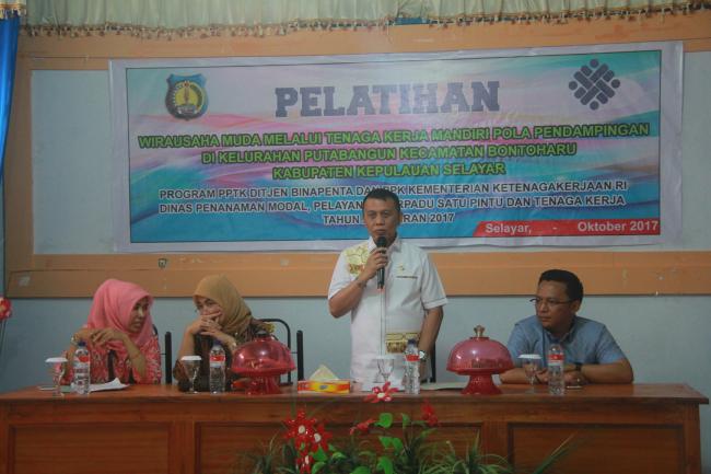 Sekda Kepulauan Selayar Buka Secara Resmi Pelatihan Wirausaha Muda di Rayhan Resto 