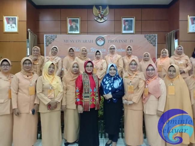 Asniar Marjani Pimpin Sidang Komisi C Musprov IV DWP Sulsel