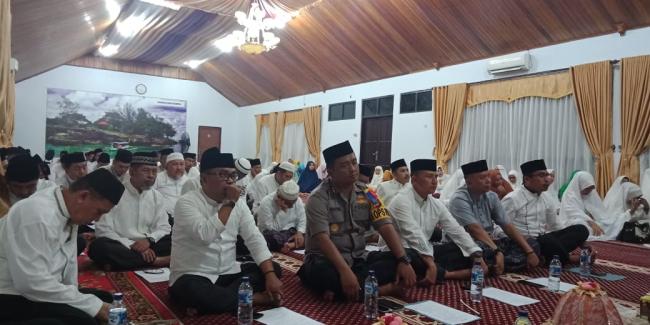 Dzikir dan Doa Berjalan Khusuk Sambut Tahun Baru 2019 M di Kepulauan Selayar Tanpa Kembang Api