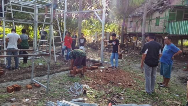 Hidup Dalam Kemiskinan, Nurhayati Janda 7 Anak Dapat Bantuan Rumah Layak Huni Dari Bupati Selayar