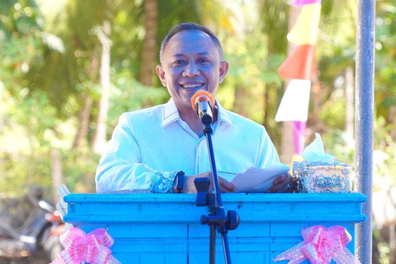 Bupati Selayar Resmikan Pemanfaatan Pasar Rakyat Parangia di Desa Tanete