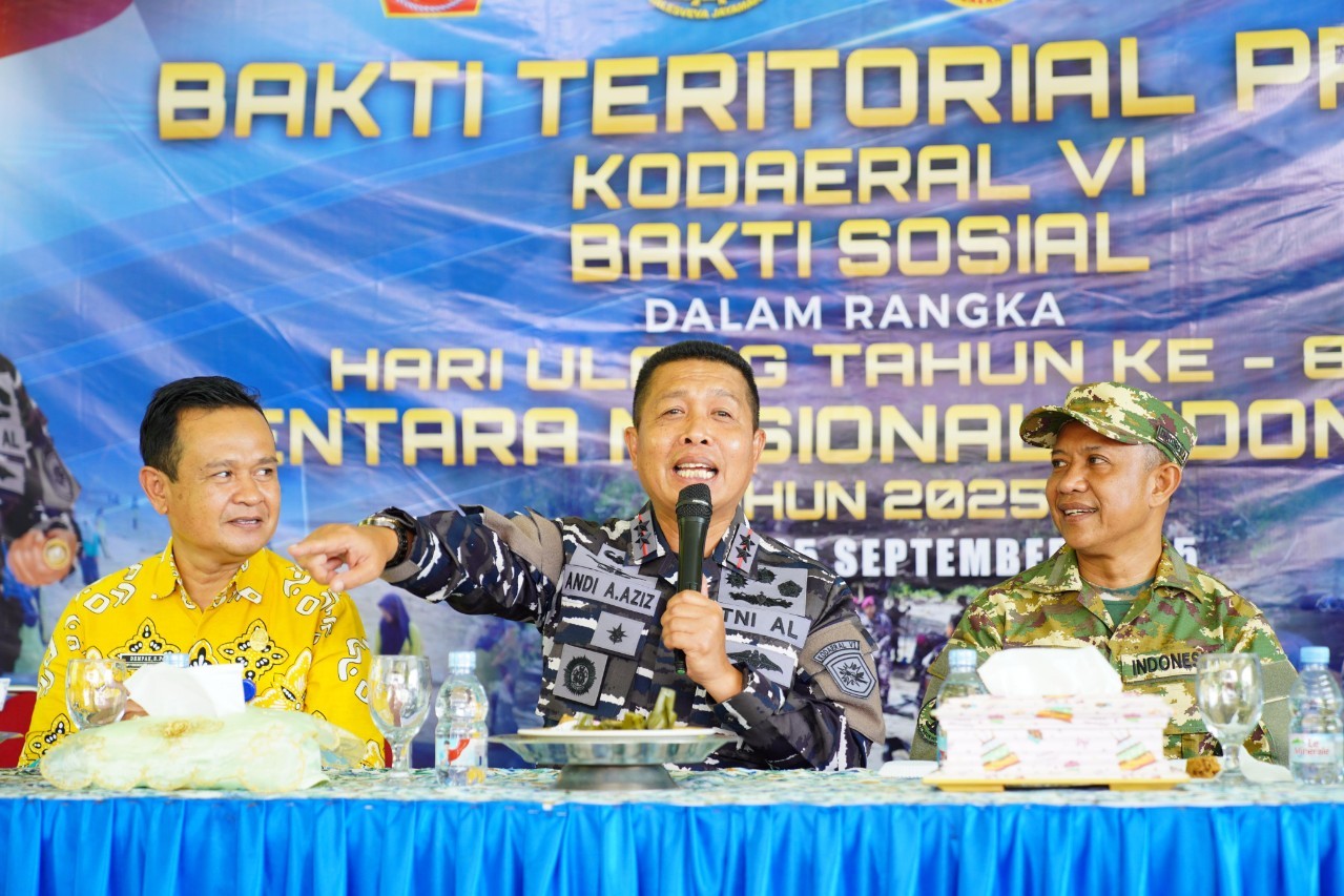Sambutan Berbahasa Selayar Laksda Andi Abdul Aziz Bikin Warga Buki Terharu pada Bakti Prima Kodaeral VI