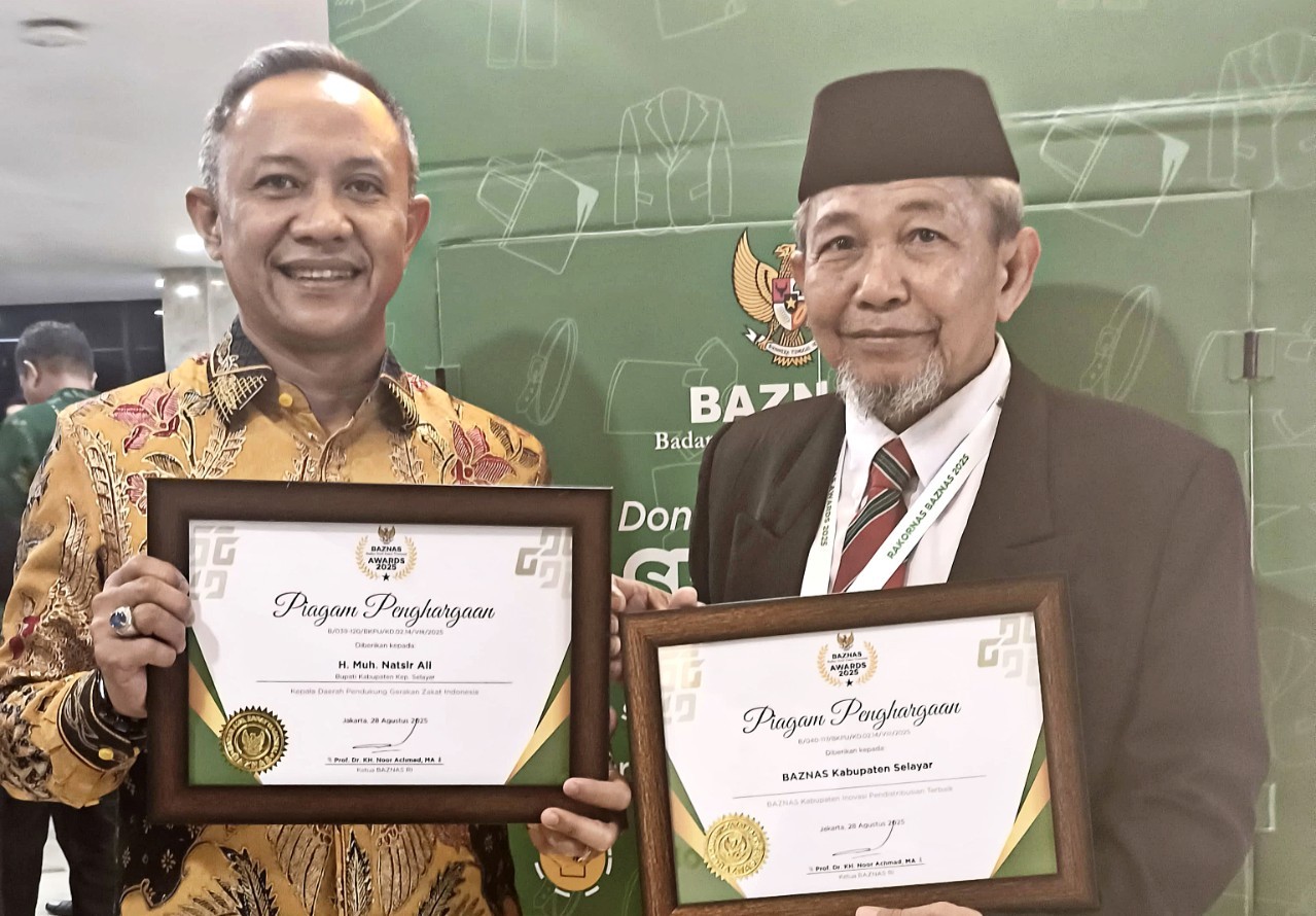 Bupati Natsir Ali dan BAZNAS Selayar Dianugerahi Penghargaan Nasional