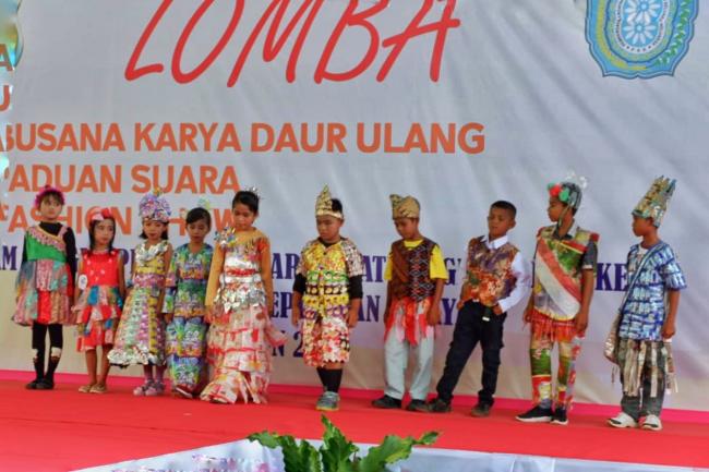 25 Desa Kelurahan Ikut Lomba Busana Karya Daur Ulang, Paduan Suara dan Fashion Show