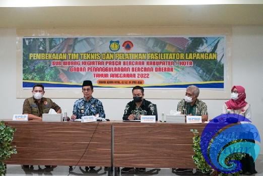 Wabup Saiful Arif Buka Pembekalan dan Pelatihan Tenaga Fasilitator Lapangan Pasca Bencana