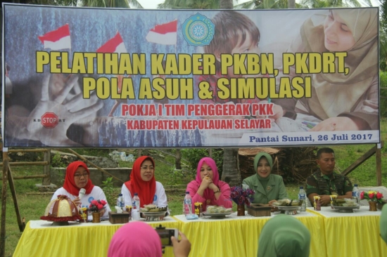 Ketua TP PKK Kepulauan Selayar Buka Pelatihan Kader PKBN, dan PKDRT